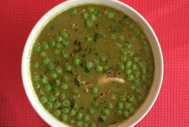 Перуанский куриный суп с кинзой и киноа (Aguadito  de Pollo)