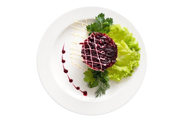 Салат из запеченной свеклы со сливочной заправкой из рокфора