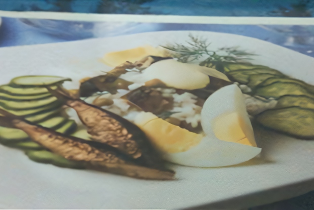 Салат со шпротами «Старая Рига»