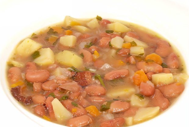 Суп из фасоли с картофелем