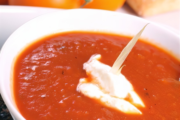 Суп-пюре из свежих помидоров и рыбы