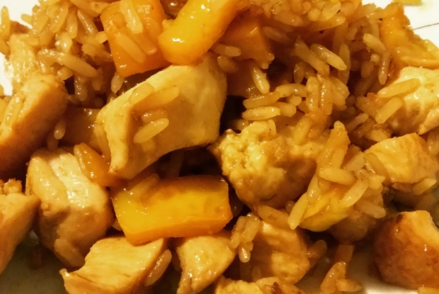 Тяхан тори (Жареный рис с курицей)