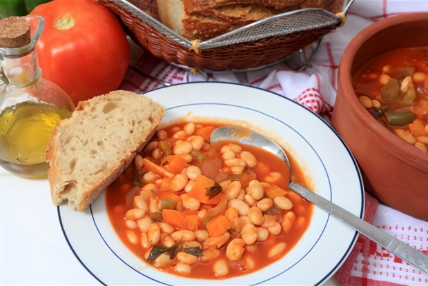 Тосканский томатный суп с фасолью