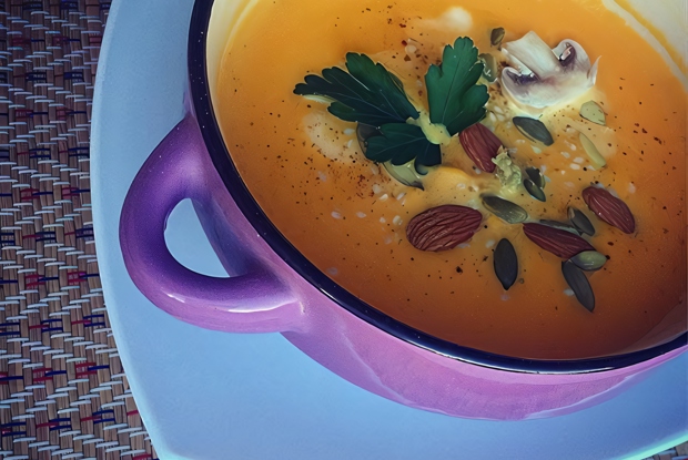 Тыквенный крем-суп с пармезаном
