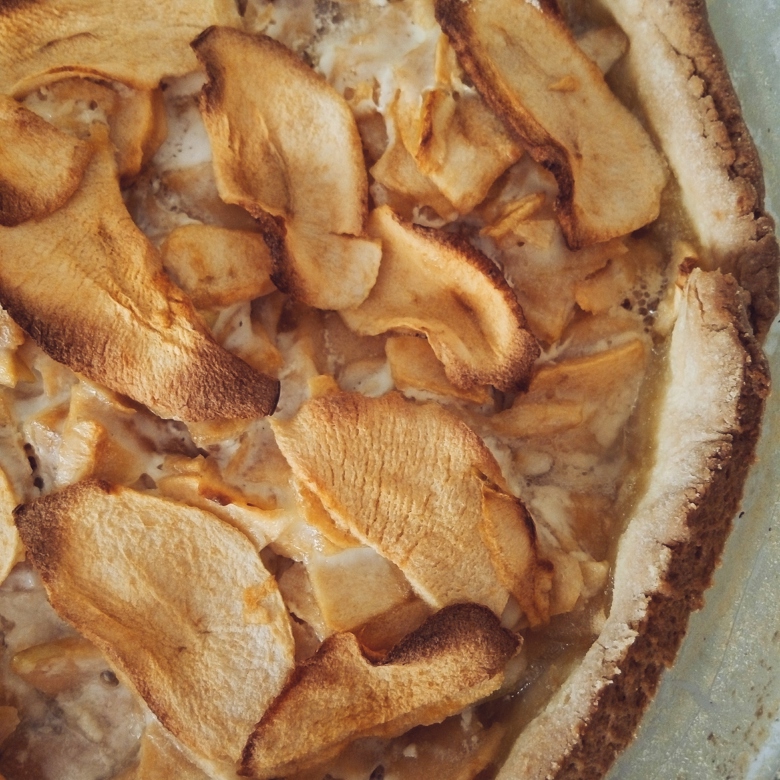 Цветаевский яблочный пирог на песочном тесте со сливочным кремом