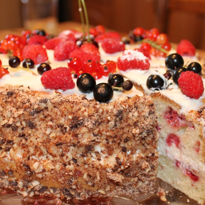 Шоколадный торт на День рождения : Торты, пирожные