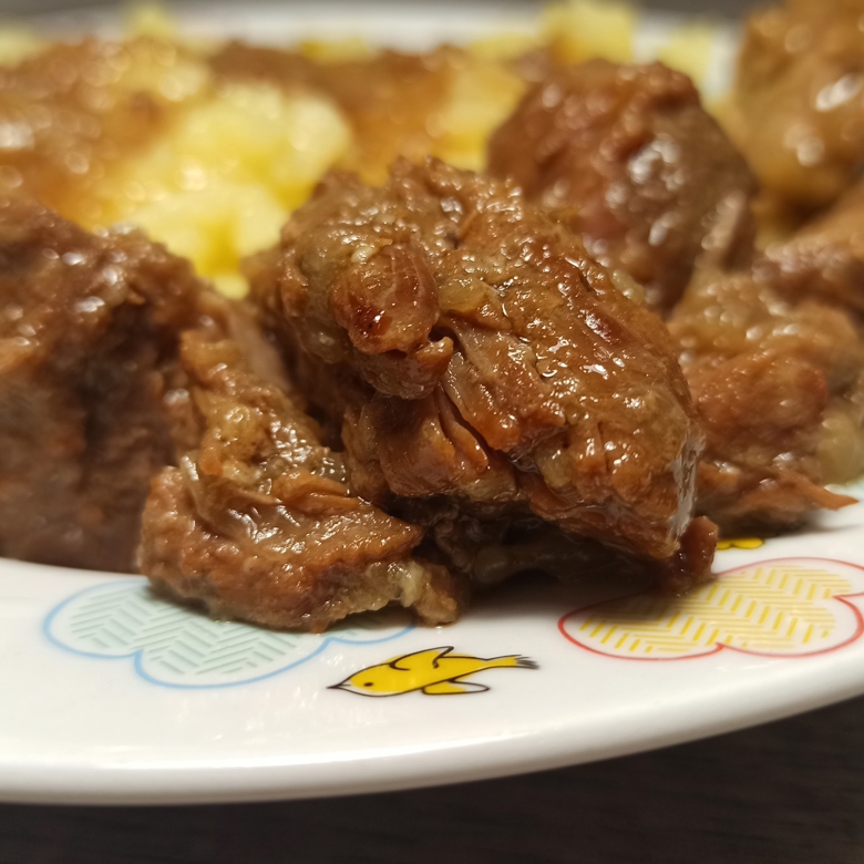 Тушеная говядина с подливкой: простой рецепт приготовления мяса