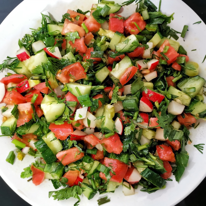 Овощной салат с редисом и тархуном