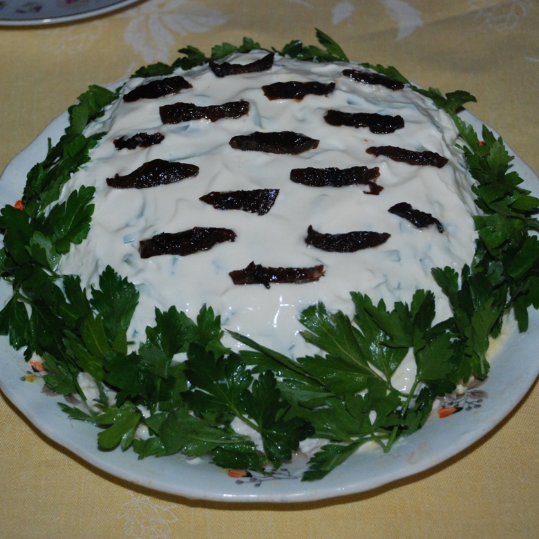 Салаты с черносливом, 46 рецептов простых и вкусных салатов с фото на вторсырье-м.рф