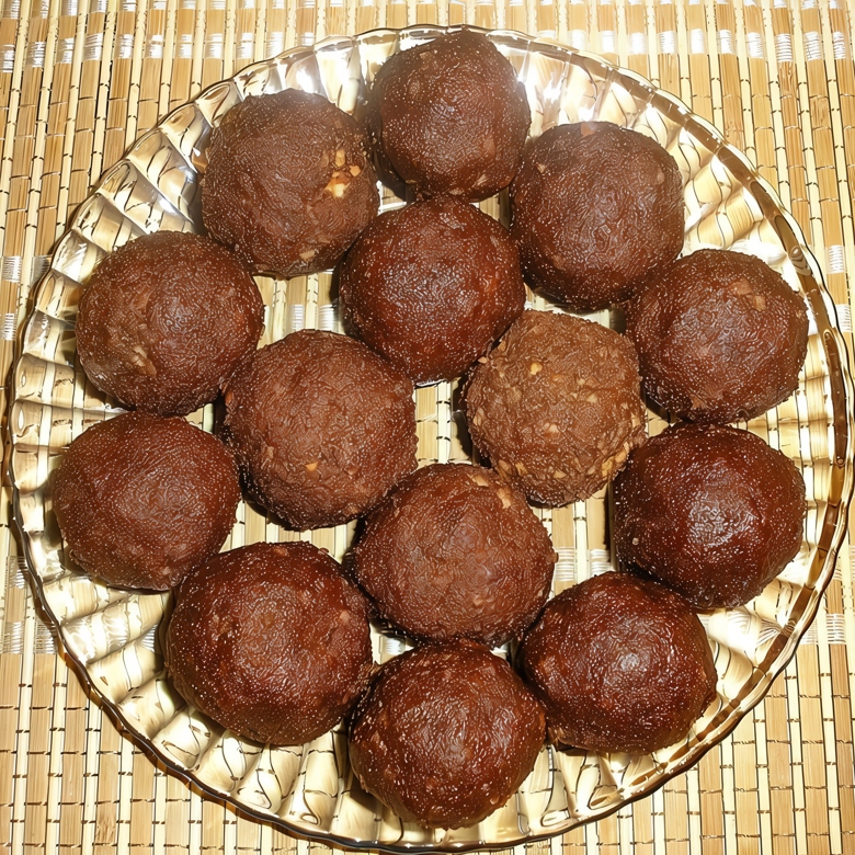 Шоколадные шарики с начинкой из крем-чиз | Mania Group