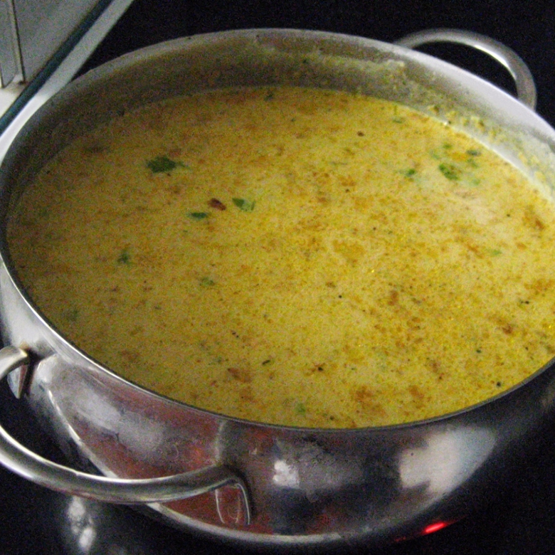 Мясной суп с плавленым сыром