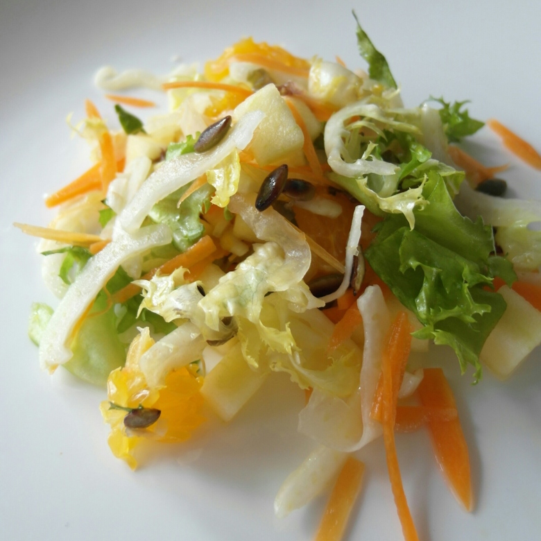 Вегетарианский салат с фенхелем