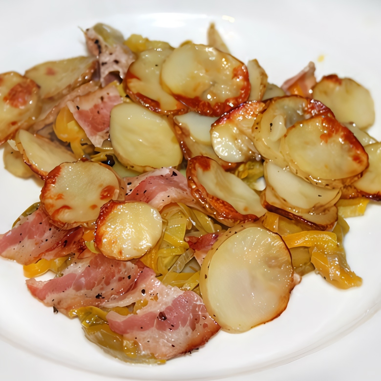 Картофель, запеченный с салом и луком в фольге — рецепт с фото пошагово