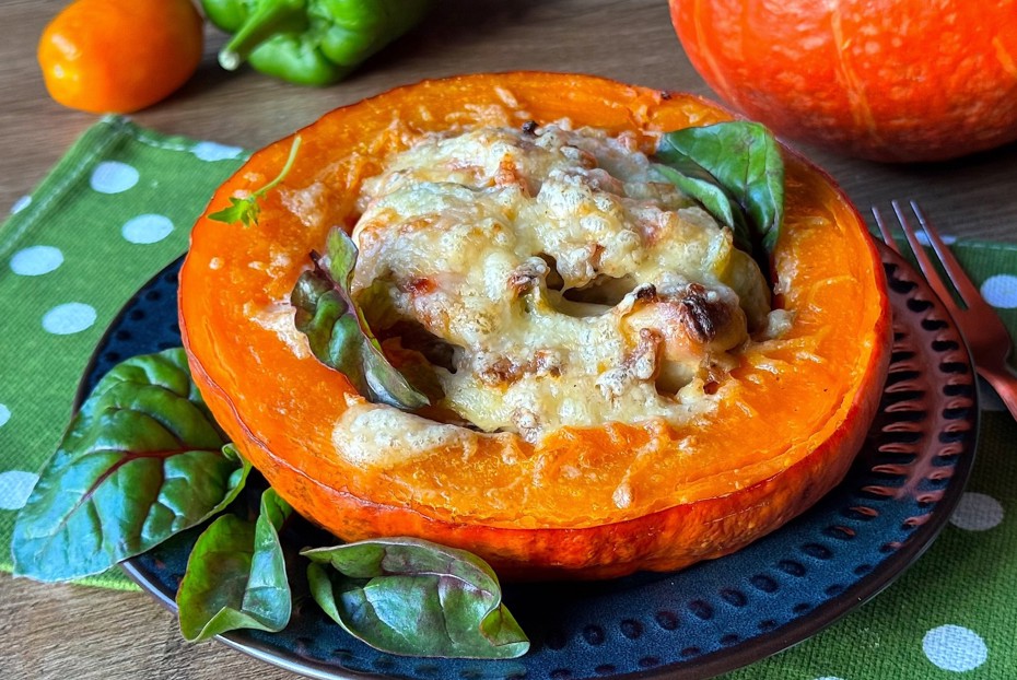 Фото рецепта Горшочки из тыквы с курицей