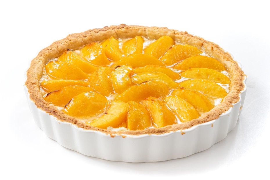 Фото рецепта Простой пирог с творогом и персиками