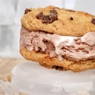 Фотография рецепта Быстрый торт из мороженого с бисквитами автор Саша Давыденко