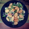 Фотография рецепта Хрустящий салат с курицей красным луком и сухариками автор ДЮК 128