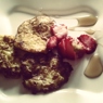 Фотография рецепта Яблочные оладьи с клубникой и кленовым сиропом автор Mari Mari