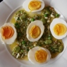 Фотография рецепта Яйца с зеленым соусом из петрушки бобов и горошка автор Евгения Буркулай