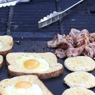 Фотография рецепта Яйца в тостах с молотым перцем автор Саша Давыденко