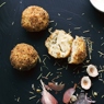 Фотография рецепта Картофельные шарики с розмарином и чесноком автор Оля Астахова