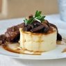 Фотография рецепта Картофельное пюре с голубым сыром и соусом из грибов с карамелизованным луком автор Masha Potashova