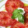 Фотография рецепта Козий кремсыр с помидорами и базиликом автор EatAndBe Ru