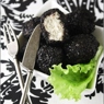 Фотография рецепта Куриные фрикадельки в черном кунжуте автор Ольга Циватая