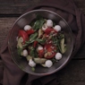 Фотография рецепта Легкий овощной салат с моцареллой автор FOODTV