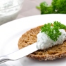 Фотография рецепта Легкий спред из феты с чесноком и зеленью автор Masha Potashova