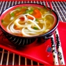 Фотография рецепта Луковый суп с рисовой лапшой и соевым соусом автор Софья Тараторина