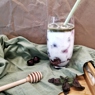 Фотография рецепта Матча на кокосовом молоке с черешней автор Лоскутова Марианна