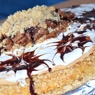 Фотография рецепта Меренговый торт с молочным кремом карамелью и орешками автор daryatzvetckova
