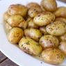 Фотография рецепта Молодой картофель обжаренный с розмарином автор EatAndBe Ru