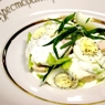 Фотография рецепта Низкокалорийный салат с куриной грудкой и перепелиными яйцами автор Ресторан Кавказская Пленница