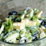 Фотография рецепта Огуречный салат с маслинами и сыром автор Анютка Лукина