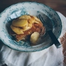 Фотография рецепта Панкейки с яблоками корицей и кленовым сиропом автор Ална Старр