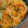 Фотография рецепта Пикантный хлеб с чесноком луком и зеленью автор Наталья Кречетова