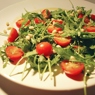 Фотография рецепта Руккола с помидорами и чесноком автор Anastasia Sheveleva