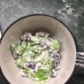 Фотография рецепта Салат из красной фасоли с творожным сыром красным луком и сезонным салатом автор Сонька Войтинская