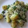 Фотография рецепта Салат из молодого картофеля с песто зеленой фасолью и кедровыми орешками автор Alexandra Kompanetz