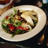 Фотография рецепта Салат из рукколы и груши с маскарпоне и жареными грецкими орехами автор Саша Давыденко