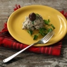 Фотография рецепта Салат с консервированным лососем оливками и каперсами автор Masha Potashova