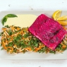 Фотография рецепта Семга маринованная в свекольном соусе со свежим салатом автор Екатерина Аркушенко