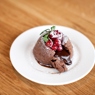 Фотография рецепта Шоколадный фондан с ягодами автор Electrolux Inspiration