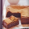 Фотография рецепта Шоколадный пирог с шоколадным маслом и грецкими орехами автор Анна Бутузова