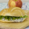 Фотография рецепта Сэндвич с тунцом яблоком и листьями салата автор Саша Давыденко