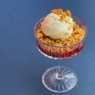 Фотография рецепта Сливовый крамбл с мороженым автор Еда