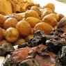 Фотография рецепта Свинина печенная с картофелем и черносливом автор Елена Гнедовская