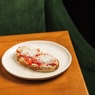Фотография рецепта Тост на тартине с помидорами кедровым орехом и пекорино автор Еда